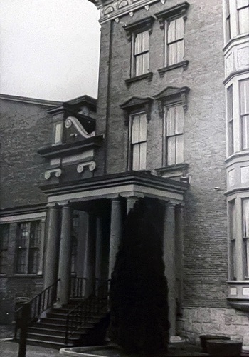 Darkroom Photo : Theron Place